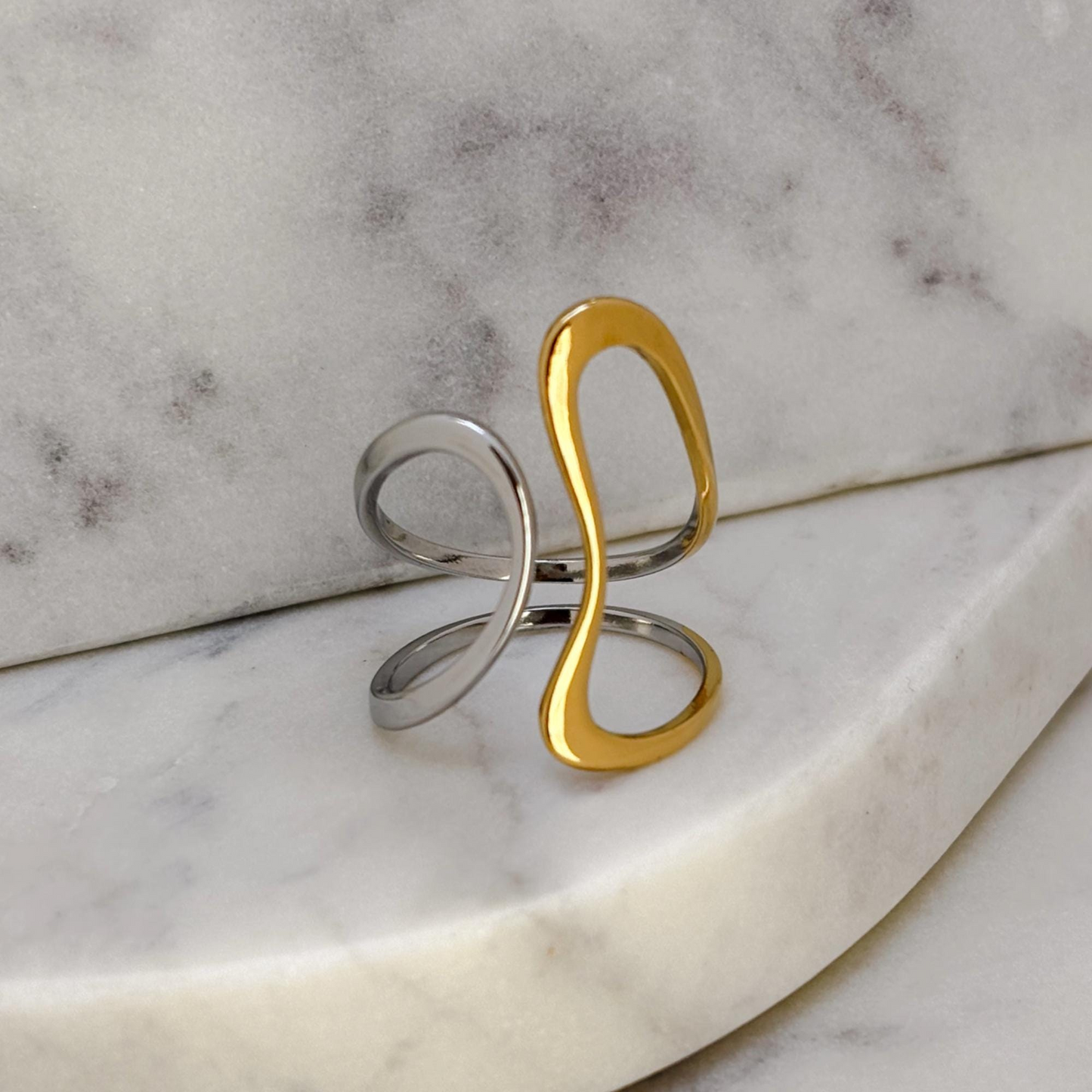 Two Tone Wavy Ring